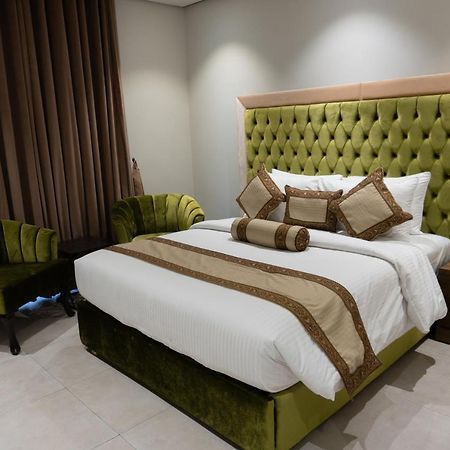 Trivelles Executive Suites 이슬라마바드 외부 사진