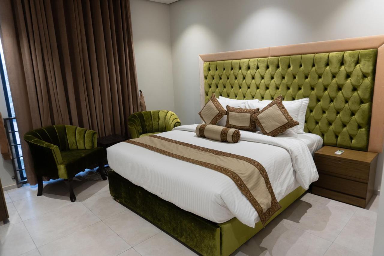 Trivelles Executive Suites 이슬라마바드 외부 사진